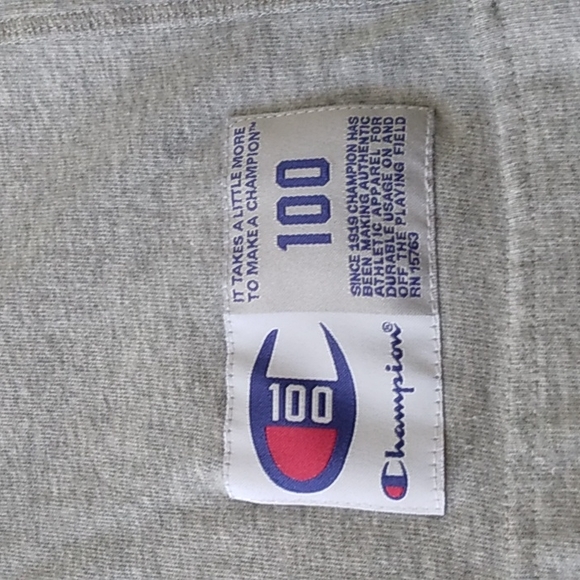 Champion T-shirt Medium - Picture 5 of 11